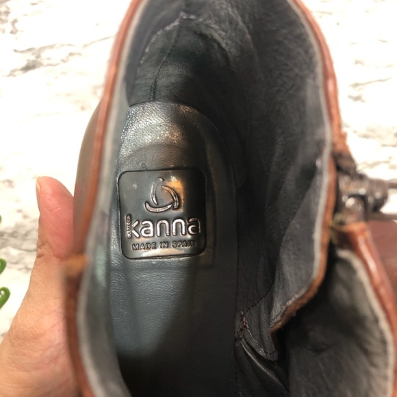 Kanna Leather Tobacco Brown Heeled Booties Size 39 - Picture 5 of 13